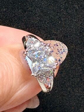 Sparkling Clear Trio CZ Ring - Women's Fashion Jewelry